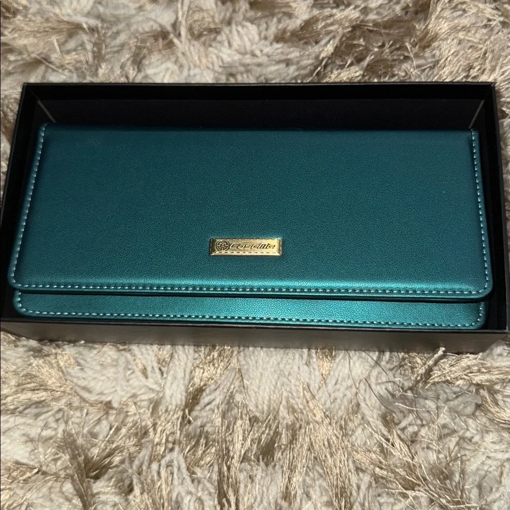 Elegant Teal Crossbody Phone Bag - Picture 5 of 6